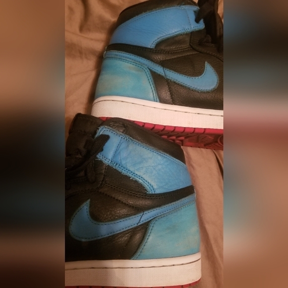 Nike Air Jordan 1 High OG UNC to Chicago Sneakers. Women Size 9.5. Boys Size 7.5 - Picture 6 of 12
